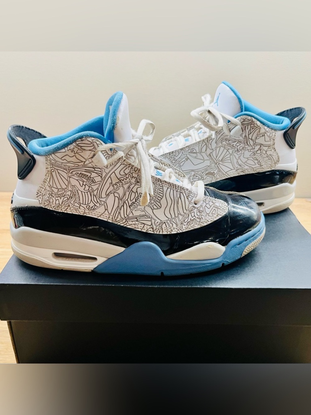 Nike Air Jordan Retro Dub Zero Legend Blue Laser Print Sneakers - Size 5.5 Youth